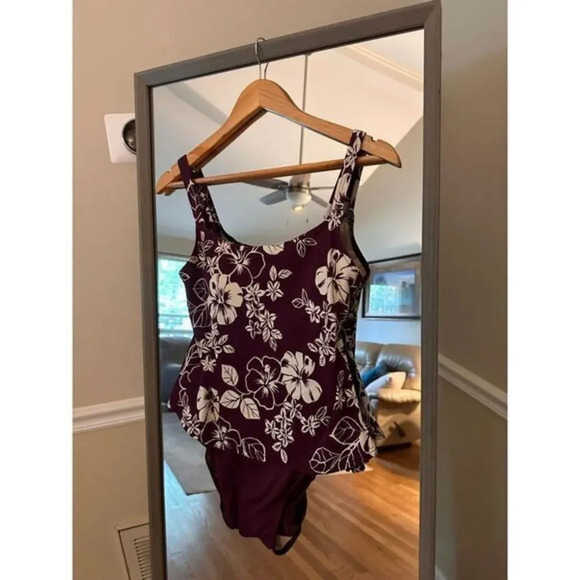 LL Bean Size 8 One Piece Swimsuit - Picture 1 of 4
